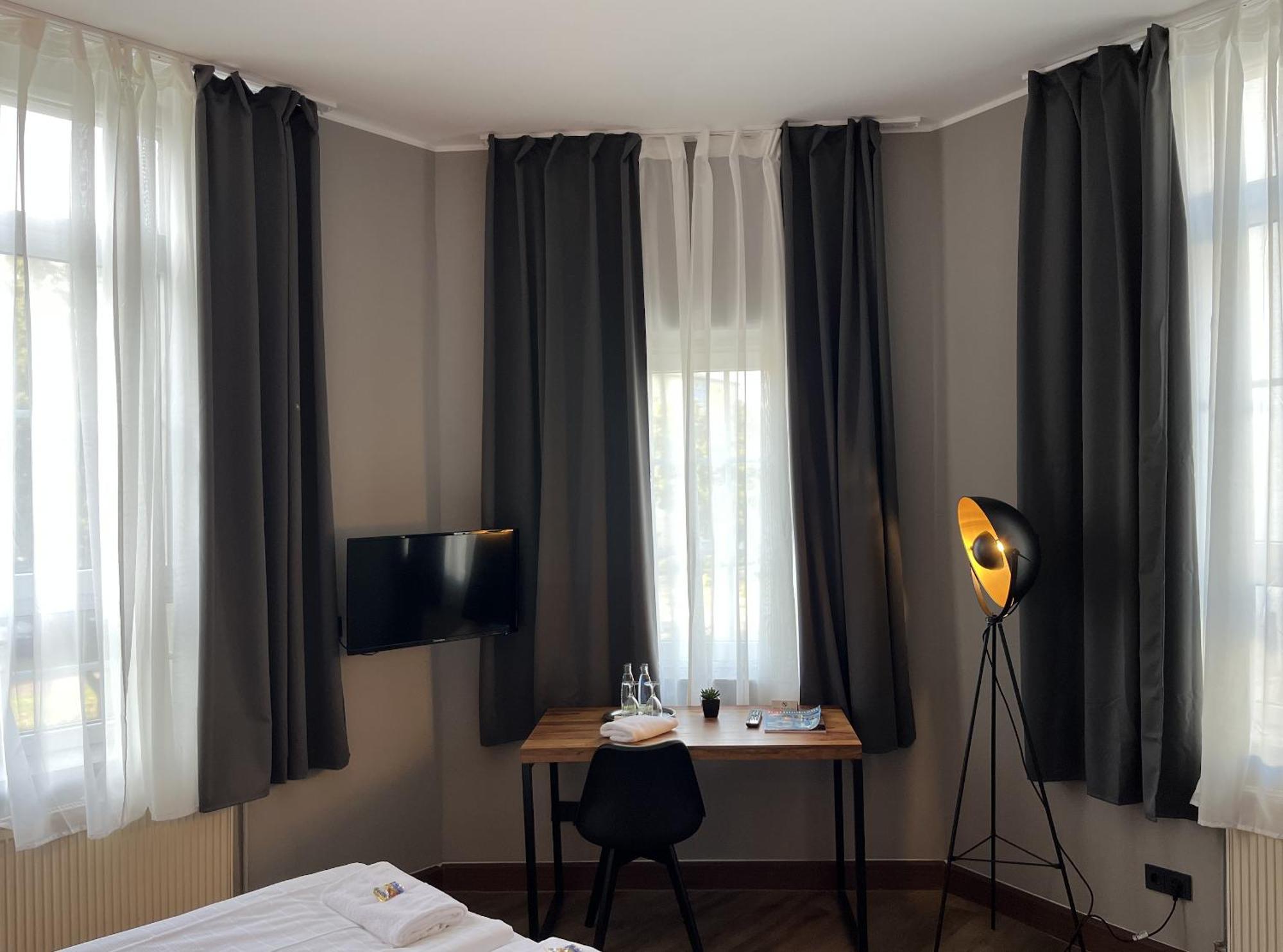 Restaurant Zum Loewen Отель 2*