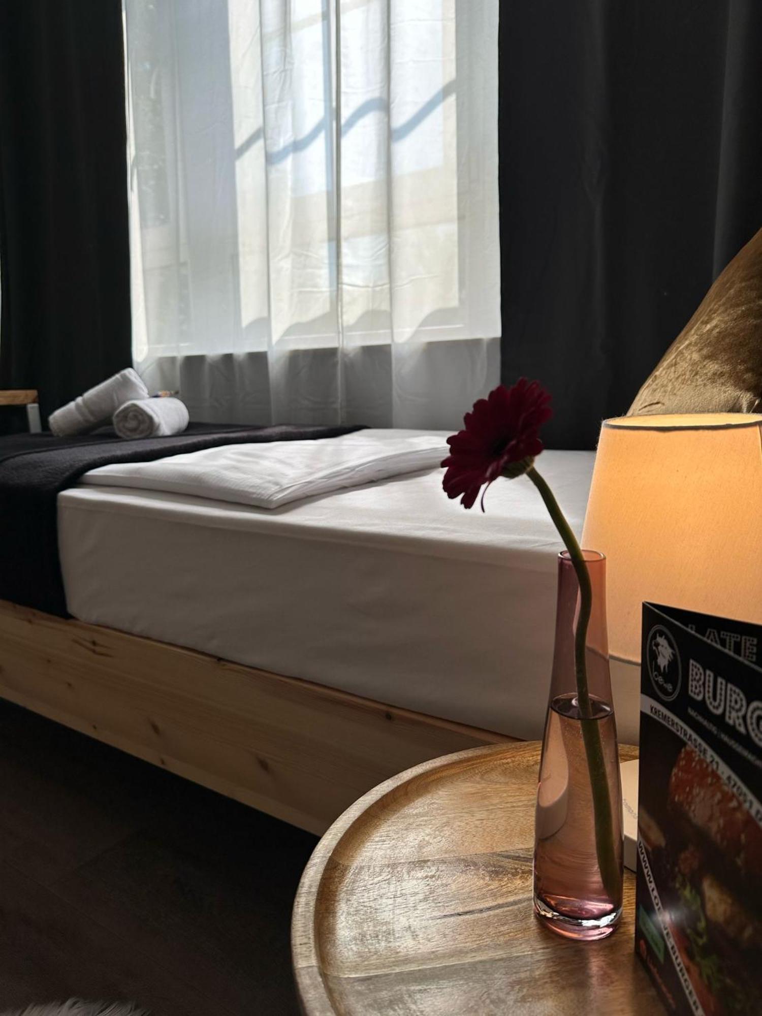 Restaurant Zum Loewen Отель Дуйсбург